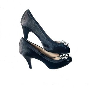 SAM&LIBBY 3 inch jeweled diamond tip vintage black heels size 6